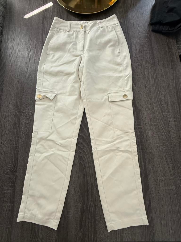 Nikkie stijlvolle beige cargo broek in maat 34, Beige, Ophalen of Verzenden, Zo goed als nieuw, Maat 34 (XS) of kleiner