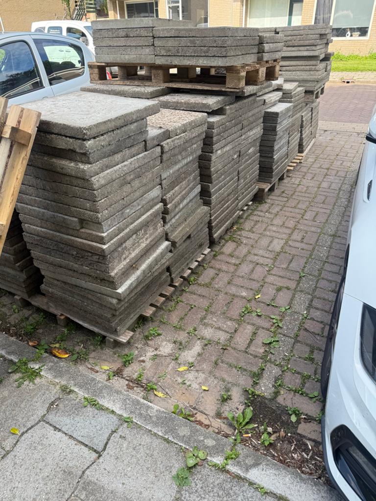 Gratis tegels af te halen, Ophalen, Gebruikt, 40 tot 60 cm, 10 m² of meer