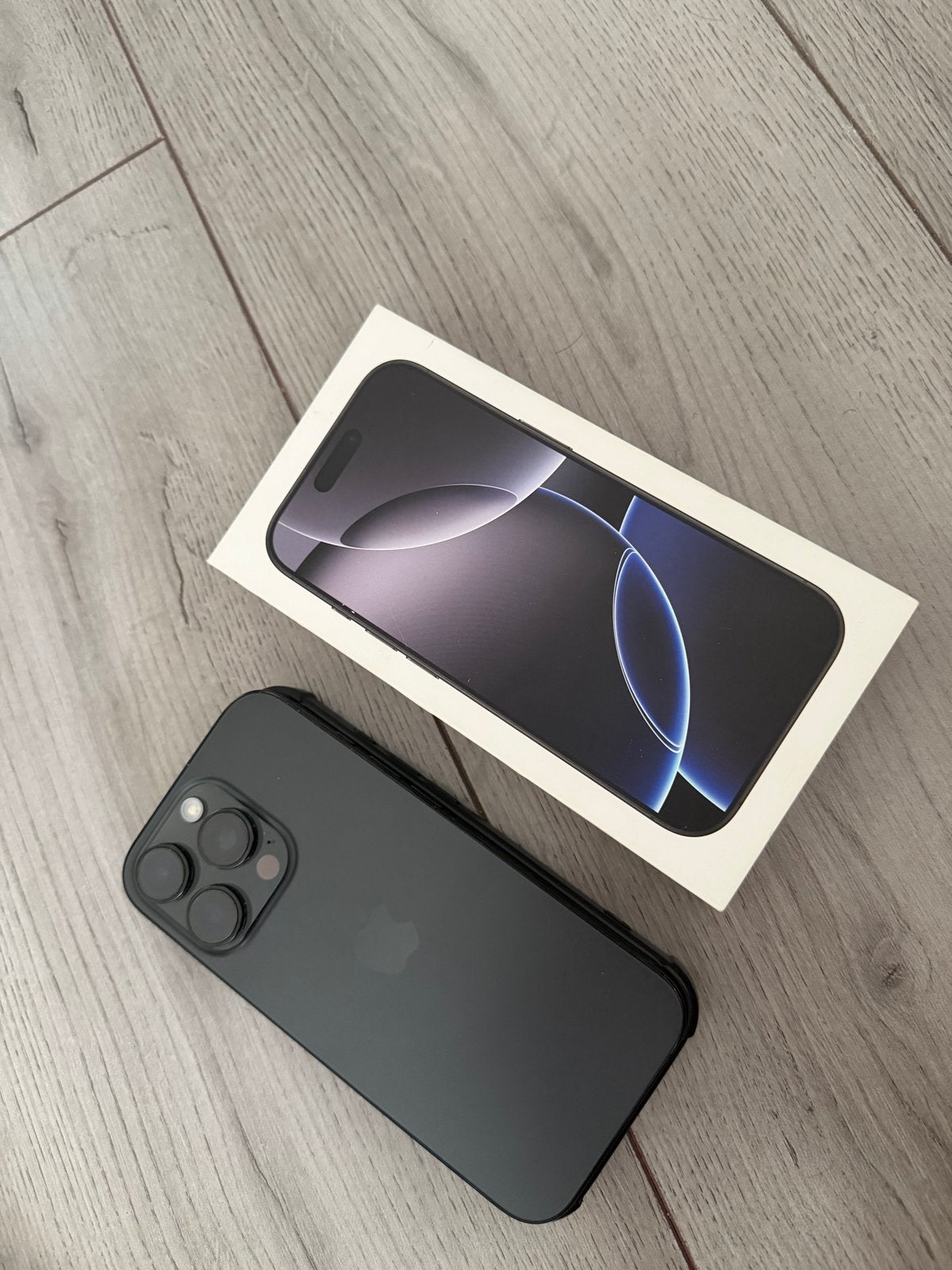 iPhone 16 Pro 512 GB - Zo goed als nieuw + Accessoires, Telecommunicatie, Mobiele telefoons | Apple iPhone, IPhone 16 Pro, 512 GB