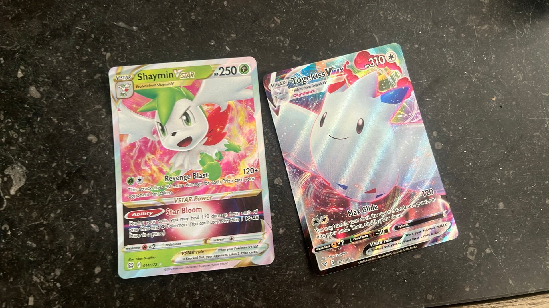 2 pokemon kaarten, Ophalen of Verzenden, Zo goed als nieuw, Meerdere kaarten