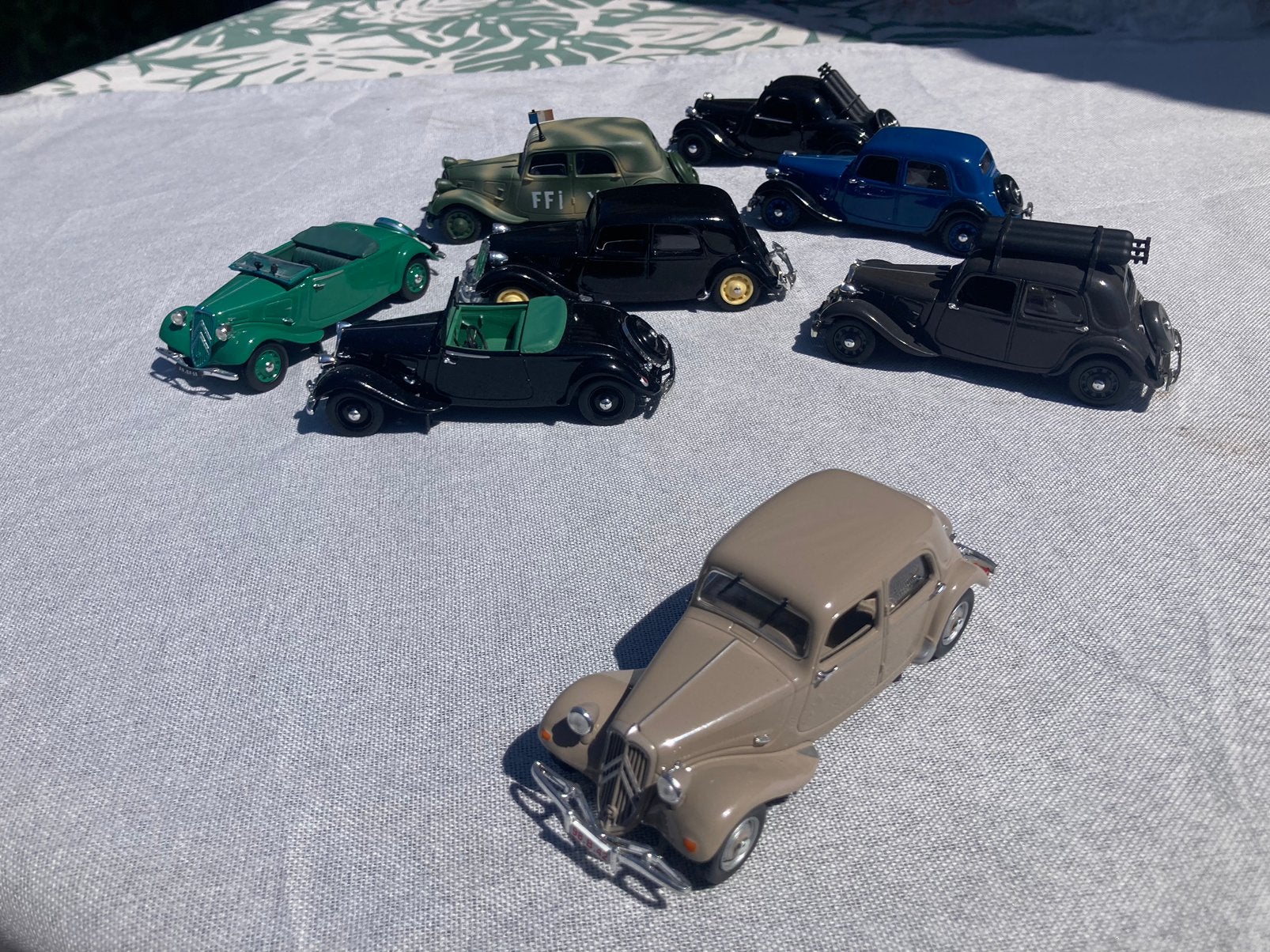 Citroen Traction Avant  7,8 en 10euro, Ophalen of Verzenden, Zo goed als nieuw, Auto, Universal Hobbies