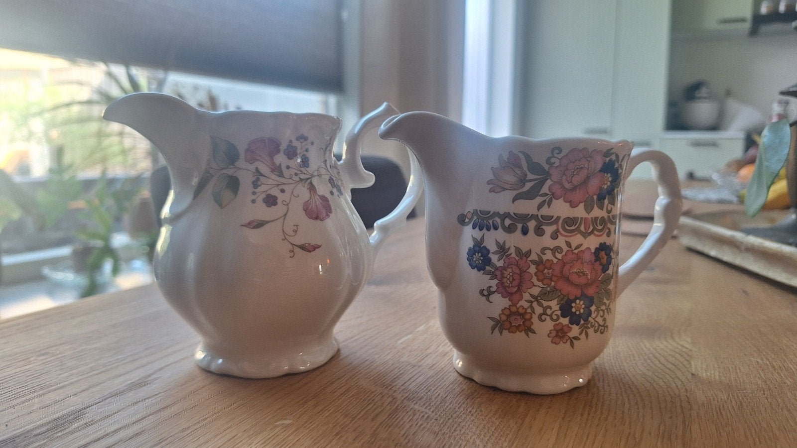 Set van 2 vintage melkkannetjes (pontesa), Ophalen