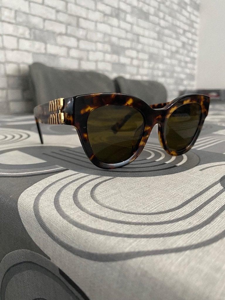 Miu Miu cat eye zonnebril, Overige merken, Zonnebril, Bruin, Nieuw