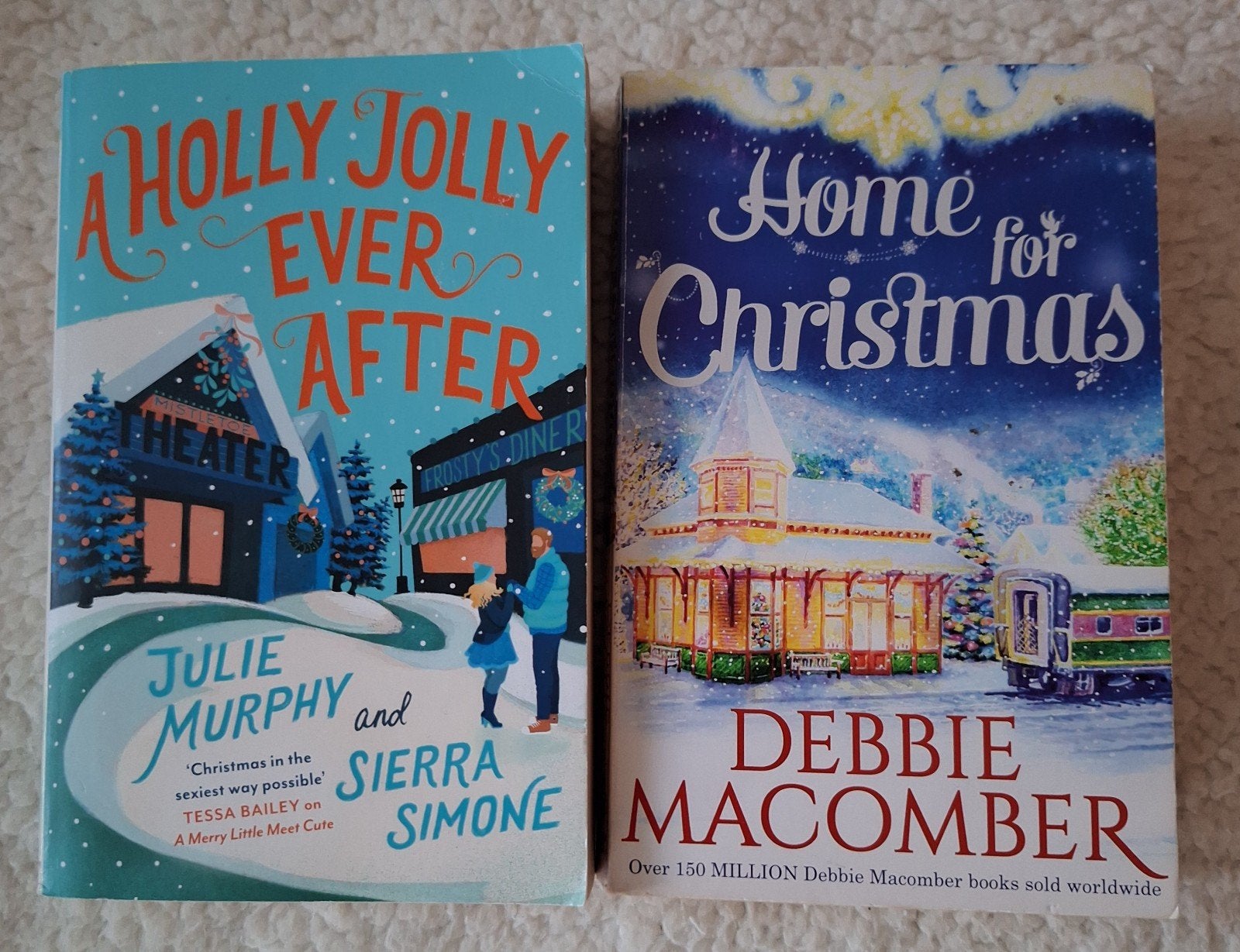 Twee romans -  A Holly Jolly Ever After / Home at Christmas, Boeken, Ophalen of Verzenden, Zo goed als nieuw