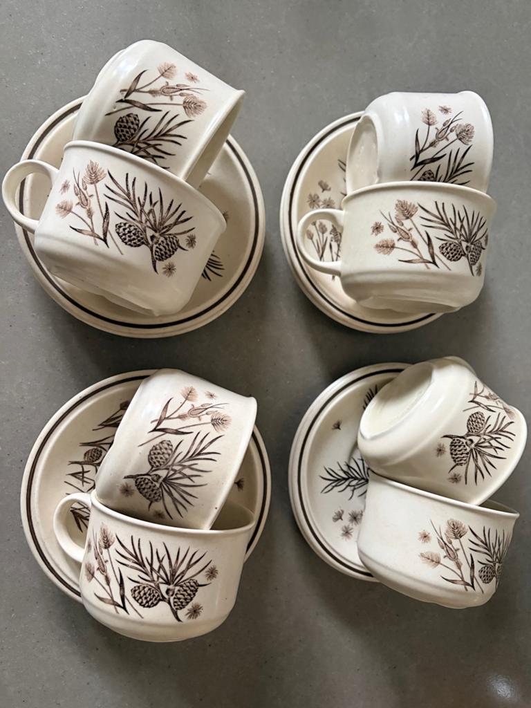 8x Vintage Pinewood kop en schotel - Ongebruikt servies, Antiek en Kunst, Ophalen of Verzenden