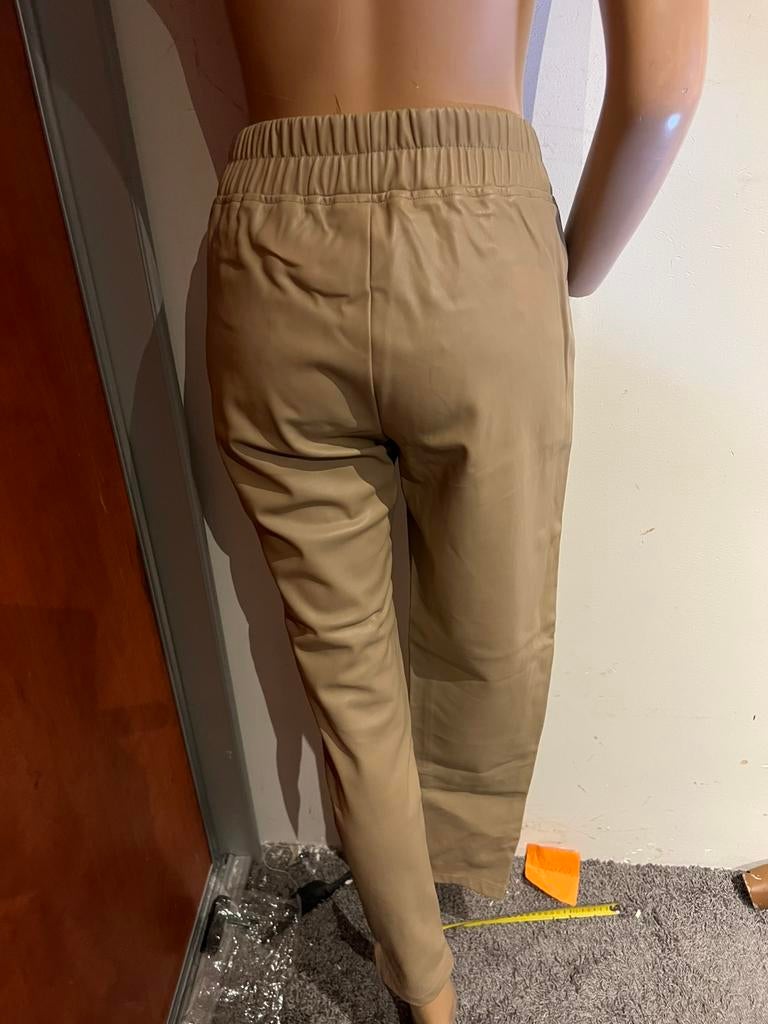 AMBIKA broek vegan leer maat L zgan, Beige, G, Maat 42/44 (L), B