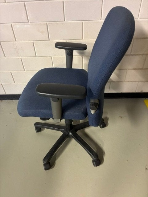 Partij Comforto 77 bureaustoelen 23 stuks, Ophalen, Gebruikt, -, Zwart