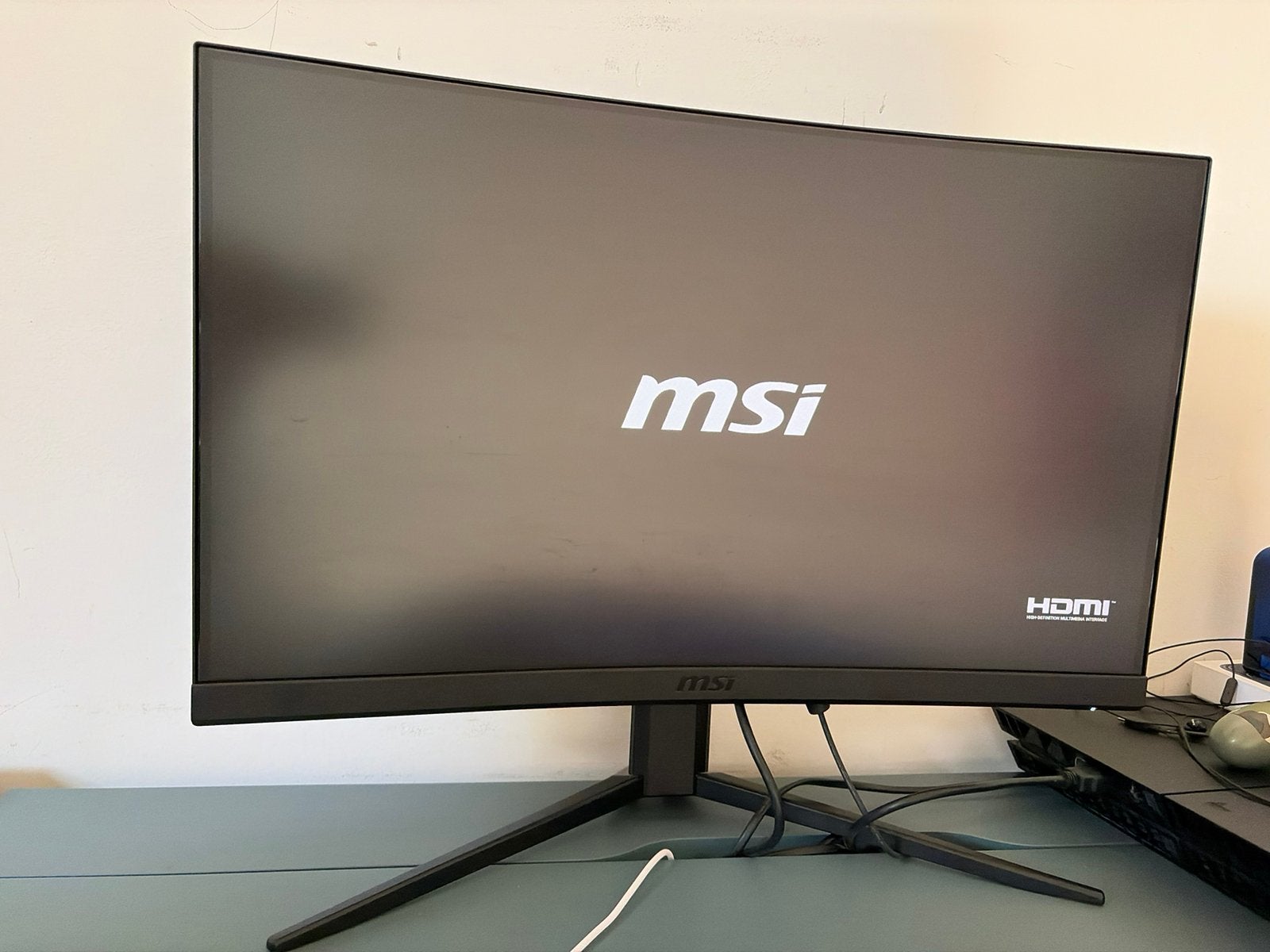 Foto 4 van MSI G24C4 E2 Curved Gaming Monitor 180Hz 1ms Full HD