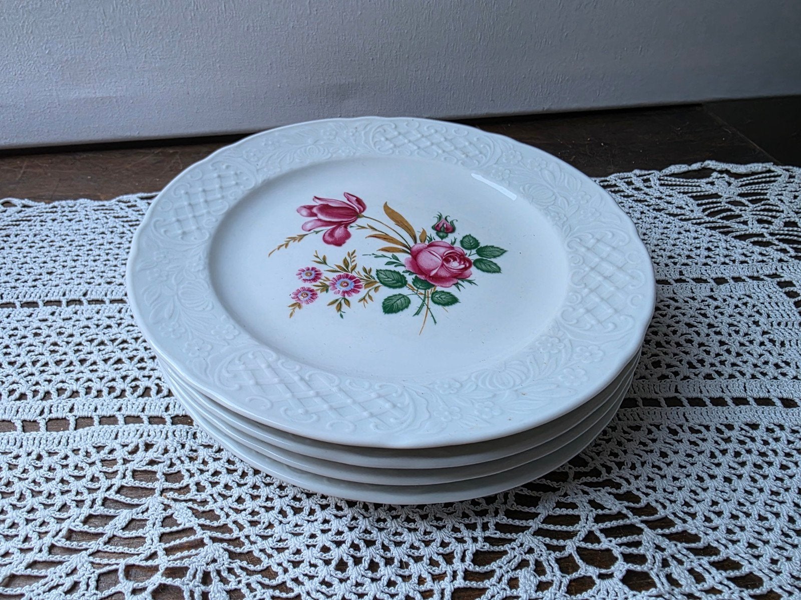 Borden bloemdecor mooi reliëf rand, Ophalen of Verzenden