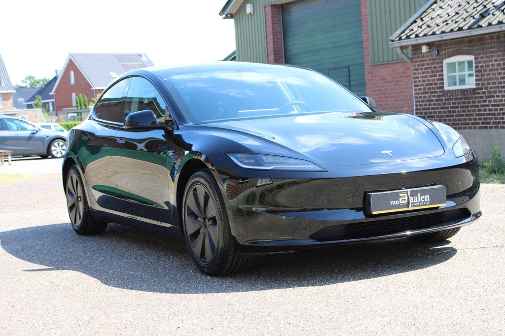 Tesla Model 3 RWD 60 kWh SOh 96,2% HIGHLAND PANO LEER LED 34, Automaat, Gebruikt, Zwart, Zwart