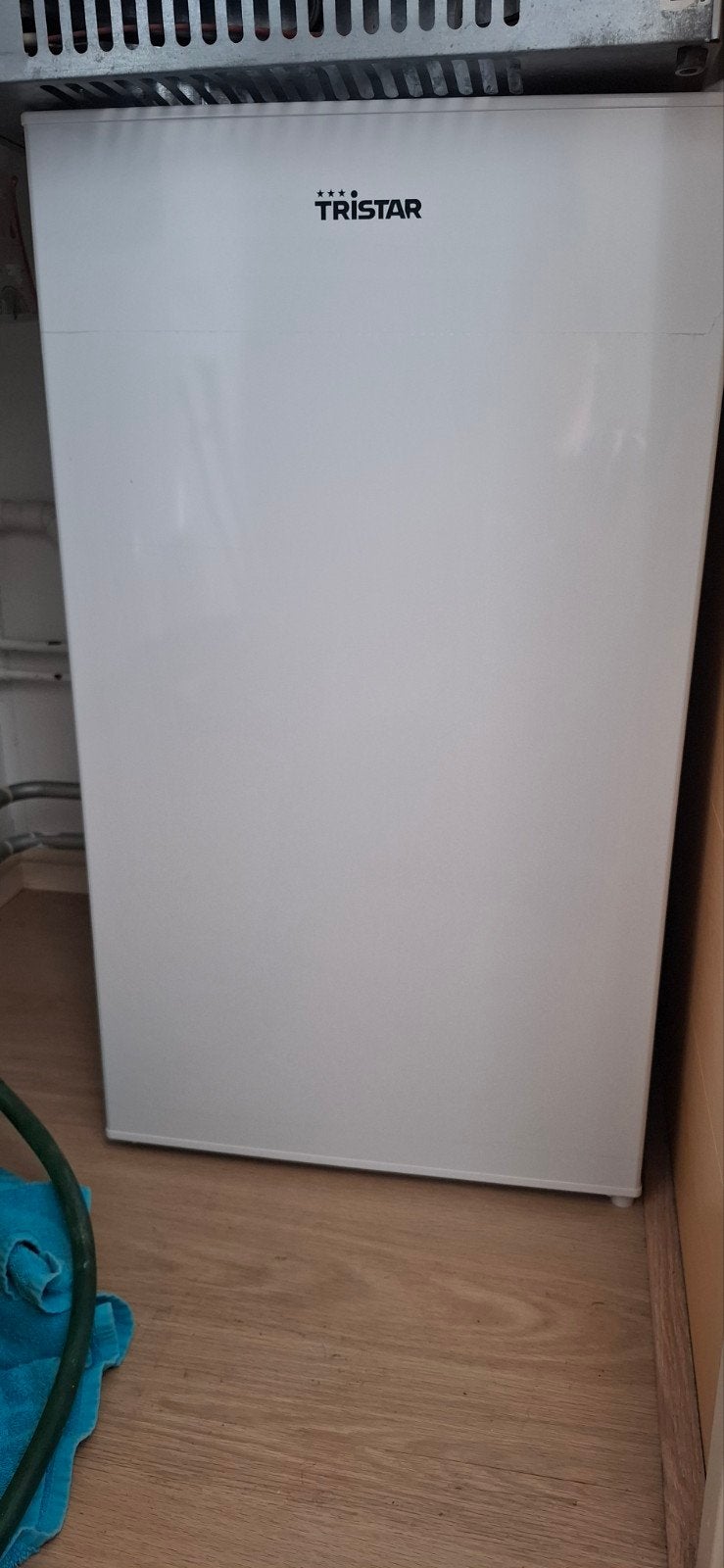 Zeer nette (camping)koelkast 1x gebruikt, Witgoed en Apparatuur, Ophalen, Met vriesvak, Minder dan 45 cm, Minder dan 85 cm