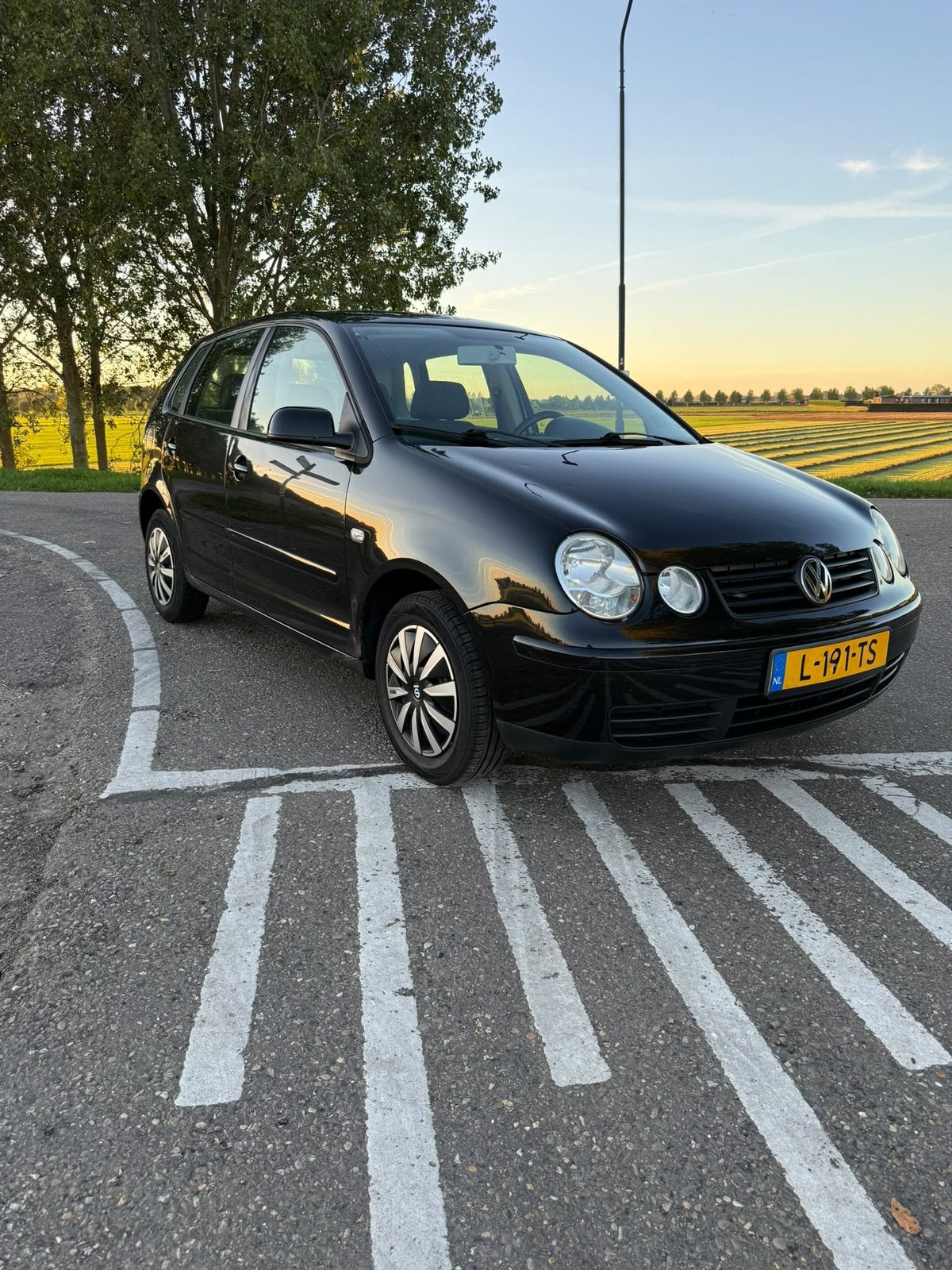 Vw polo 1.4 16 V 5-deurs airco apk 139000 km dealer onderh., Auto's, Voorwielaandrijving, Stof, Zwart, 4 cilinders