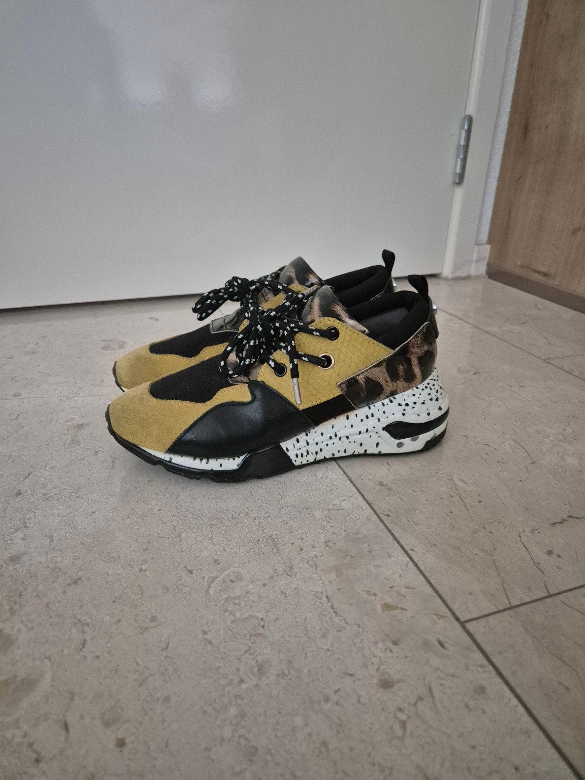 Steve Madden sneakers Cliff maat 39, Kleding | Dames, Ophalen of Verzenden, Zwart