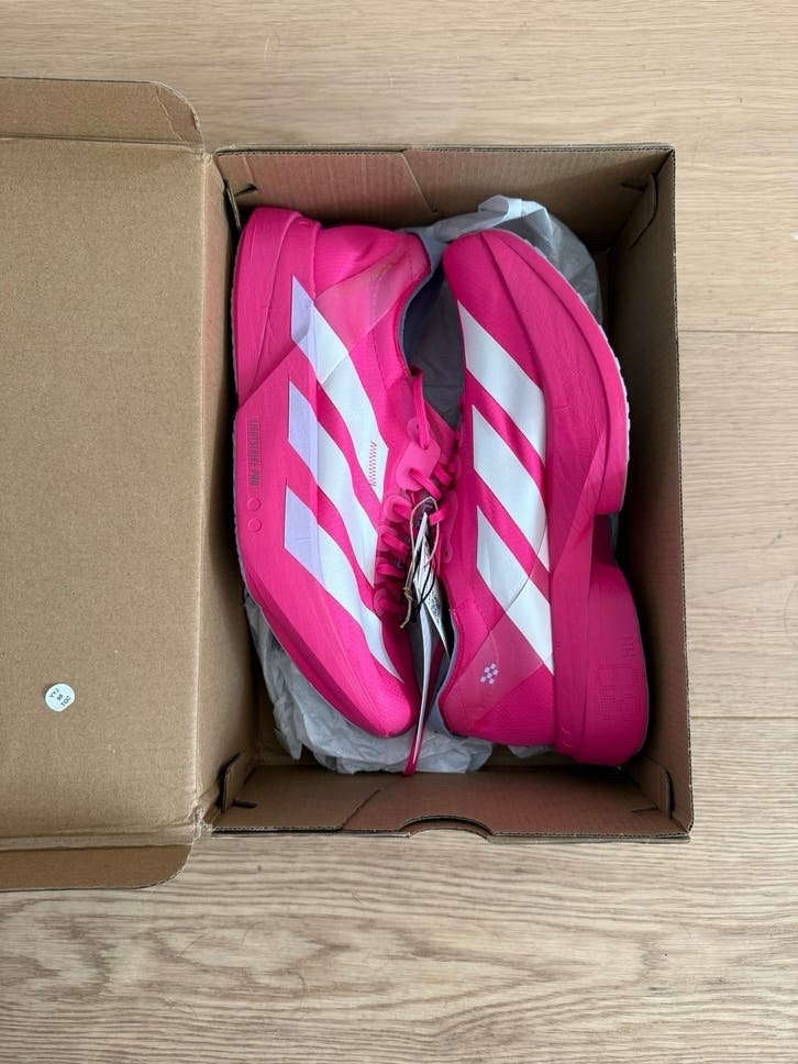 Adidas Adizero Adios Pro 4 Hot Pink (nieuw met prijskaartje), Sport en Fitness, Loopsport en Atletiek, Ophalen of Verzenden, Nieuw