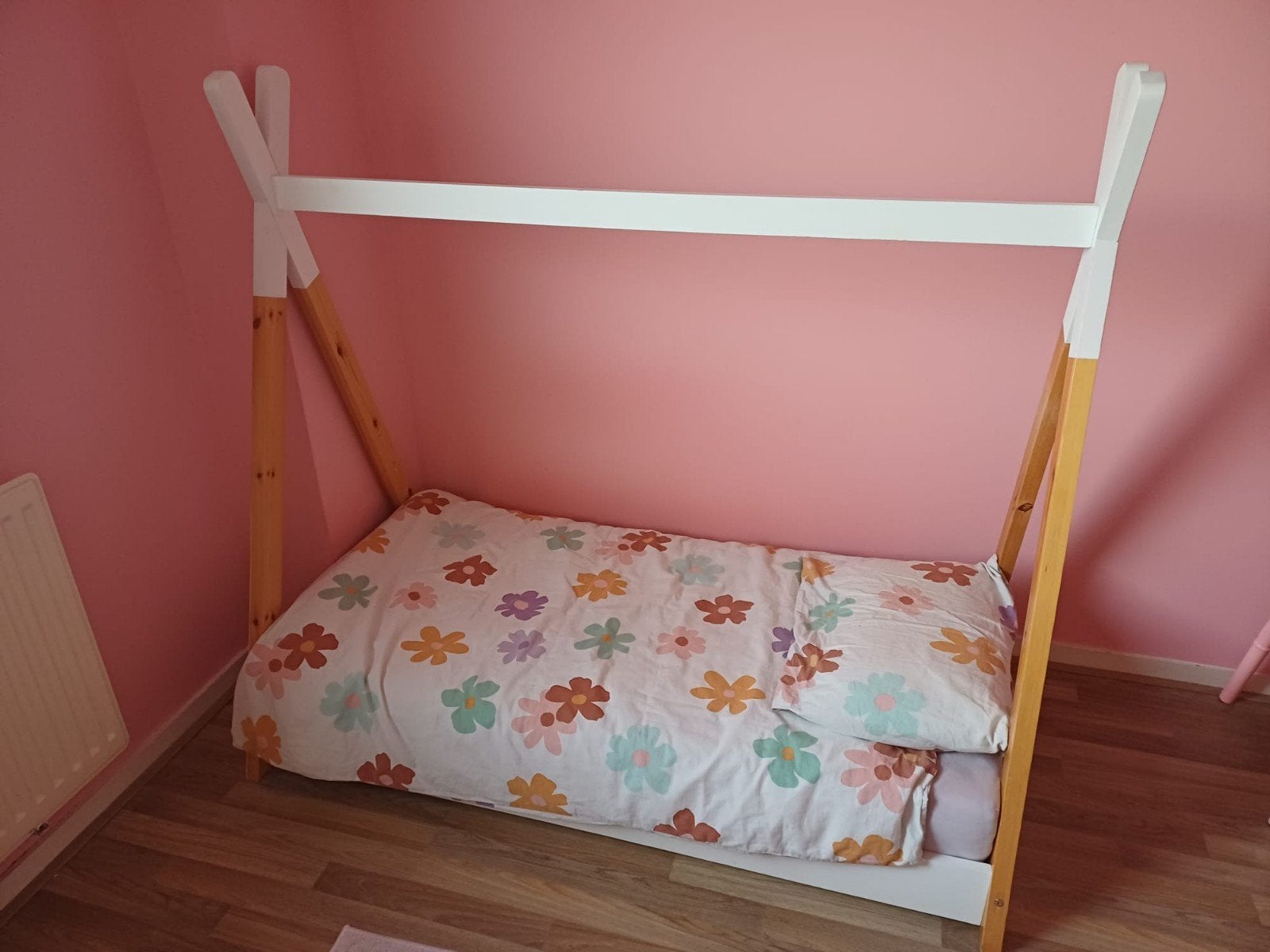 Tipi bed met lattenbodem en matras, Kinderen en Baby's, Gebruikt, 70 tot 85 cm, 140 tot 160 cm, Ophalen