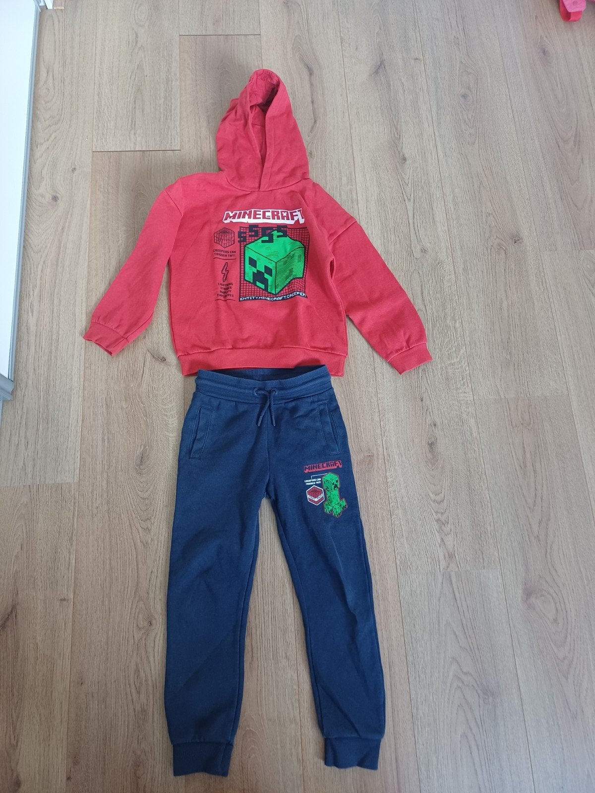 Minegraft pak trui en broek maat 122/128, Minecraft, Ophalen of Verzenden, Zo goed als nieuw, Setje
