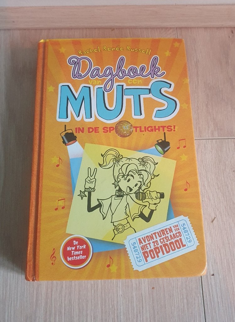Dagboek van een muts. In de spotlights., Rachel Renée Russell, Ophalen of Verzenden, Zo goed als nieuw, Fictie