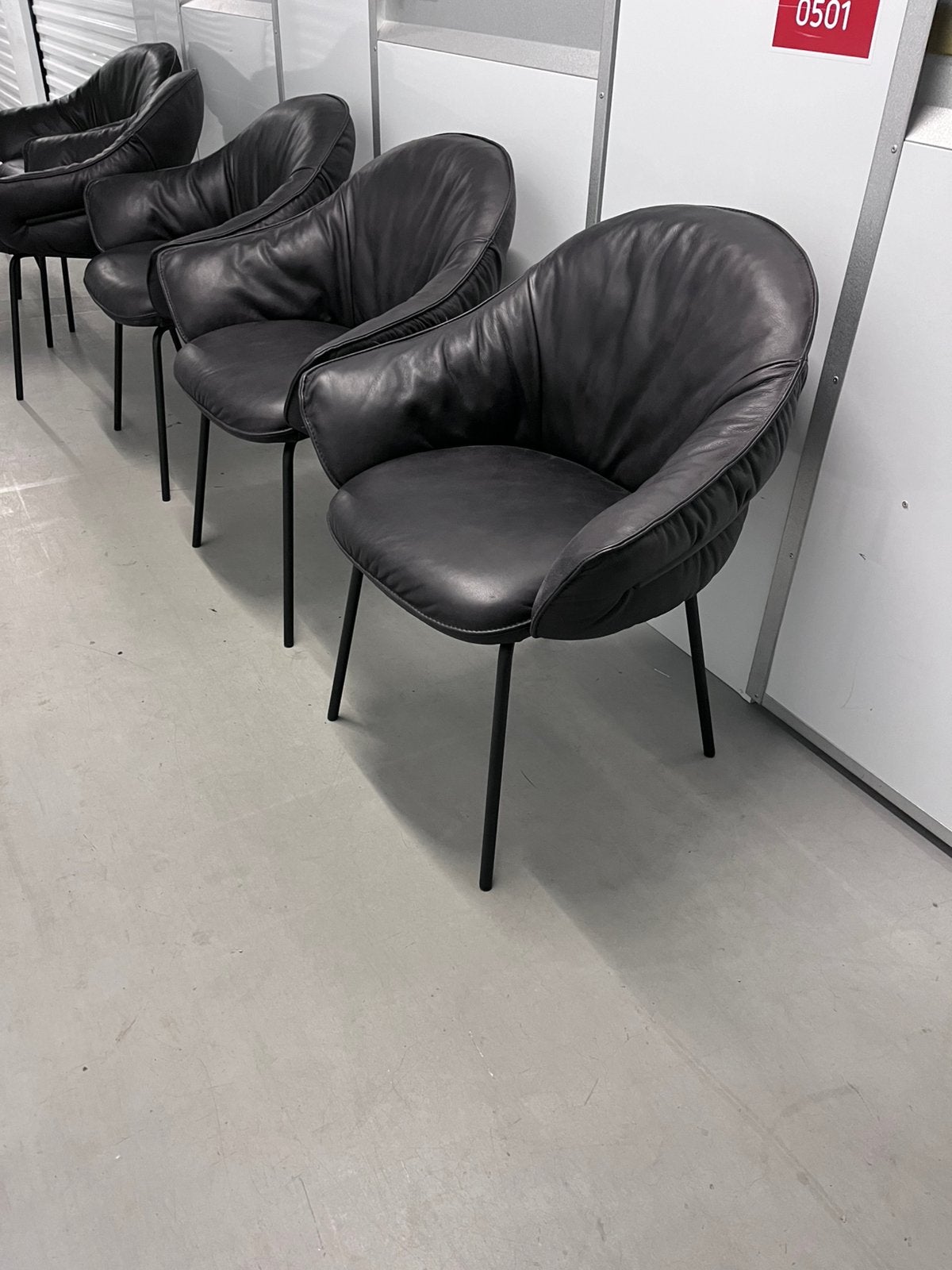 6 prachtige leren luxe design stoelen, Freifrau Maria, Bruin, Zo goed als nieuw, Hotel chique, luxe, design, top kwaliteit, artifort, vitra