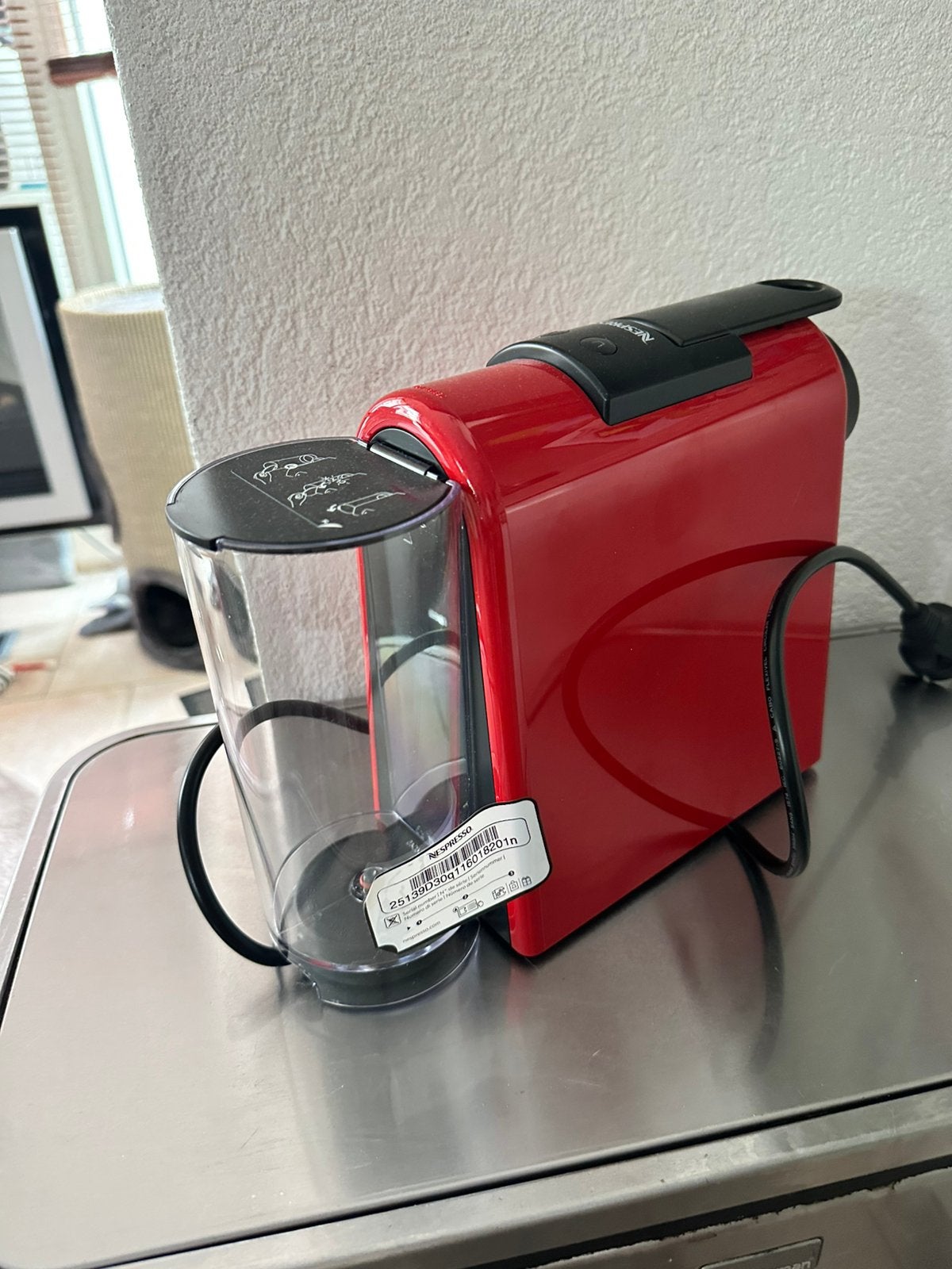 De'Longhi Nespresso Essenza Mini EN85.R -Rood, Witgoed en Apparatuur, Ophalen, Zo goed als nieuw, Koffiemachine