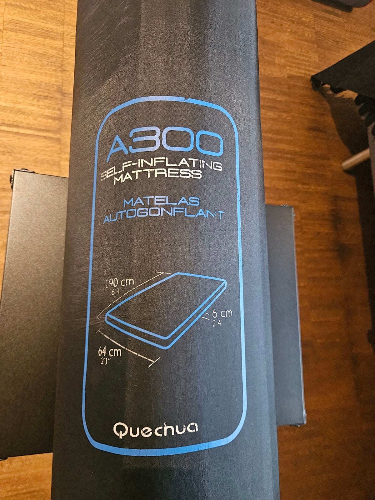 Quechua A300 Zelfopblazend Slaapmatje - Schoon en Lekvrij, Ophalen of Verzenden, Zo goed als nieuw, 1-persoons