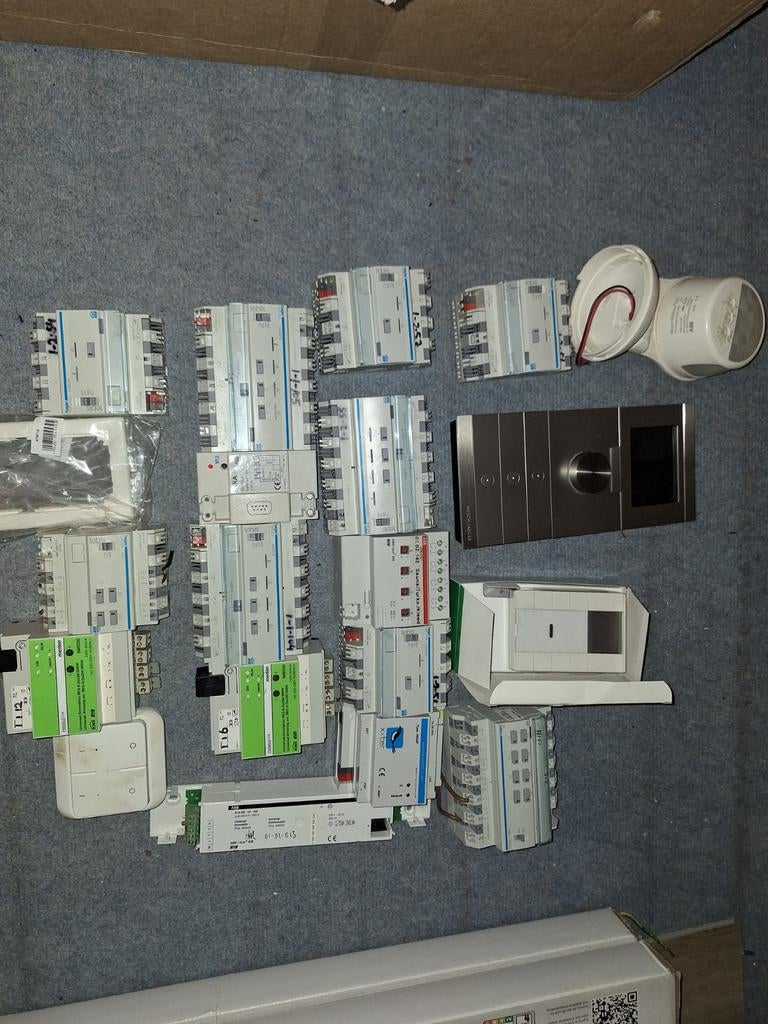 Complete set KNX onderdelen - Domotica installatie, Ophalen of Verzenden