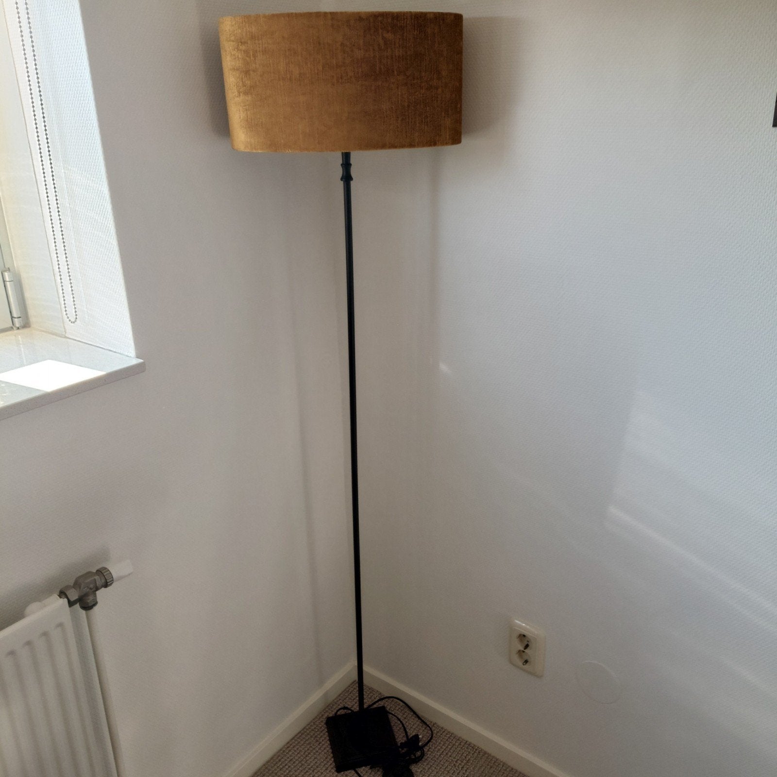 Stijlvolle staande lamp met fluwelen kap, Ophalen, Modern, Elegant, Sfeervol, Metaal, E27 (groot)
