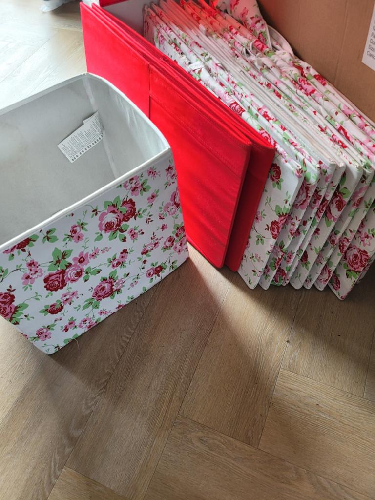 14 Ikea Kallax Drona bakken - rood en bloemenprint, Huis en Inrichting, Woonaccessoires | Overige, Gebruikt, Textiel, Meerkleurig