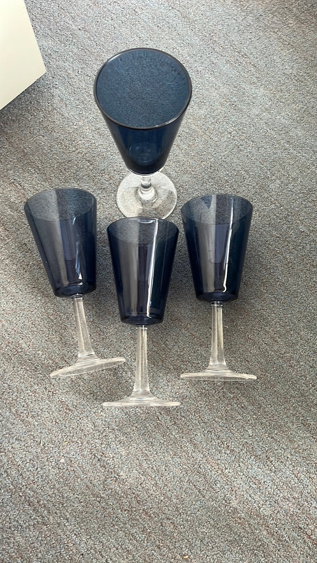 4 Plastic wijn glazen Marine Business, Verzamelen, Glas en Borrelglaasjes, Ophalen of Verzenden, Nieuw, Overige typen