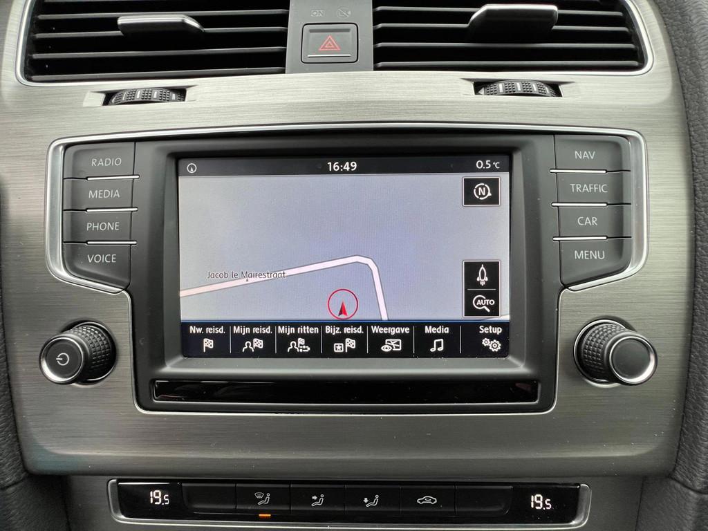 Volkswagen Golf Variant 1.0 TSI Business Edition Connected, Voorwielaandrijving, Stof, Euro 6, Blauw