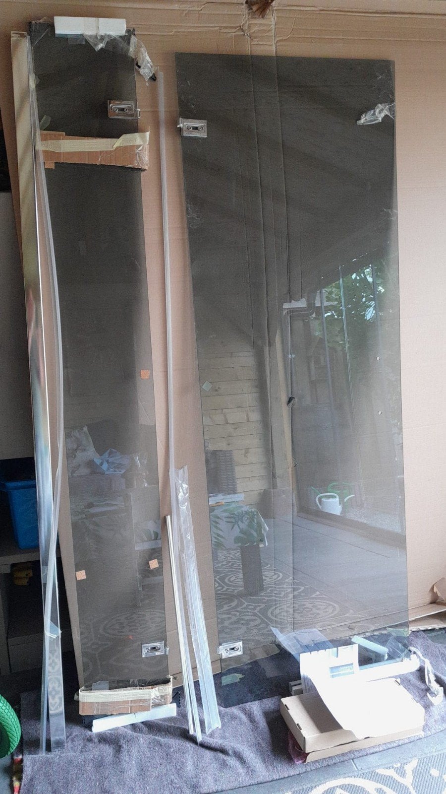 Nieuwe glazen douchedeur/paneel (2 stuks), Huis en Inrichting, Badkamer | Badkamermeubels, Ophalen of Verzenden, Nieuw, Overige typen