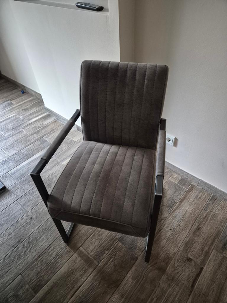 Eetkamerstoelen 3 stuks en 1 eetkamerbank, Ophalen, Zo goed als nieuw, Drie