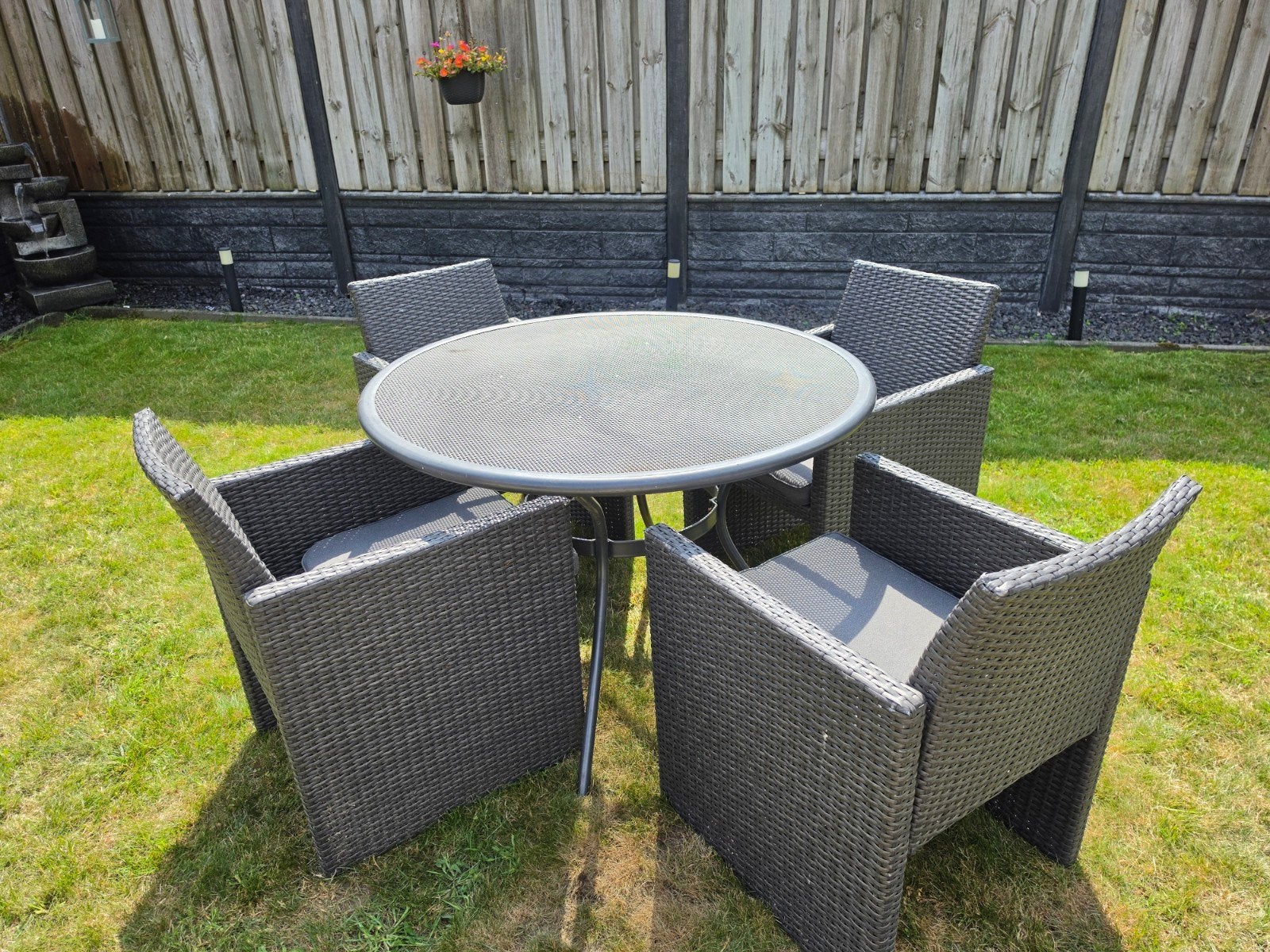 Tuinset met ronde tafel en 4 wicker stoelen, Tuin en Terras, Tuinsets en Loungesets, 4 zitplaatsen, Gebruikt, Ophalen of Verzenden