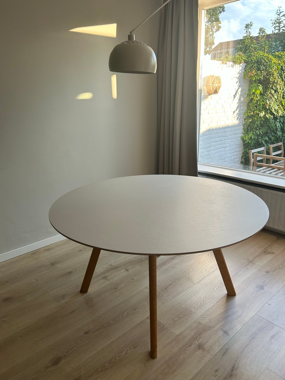 HAY CPH25 Ronde Tafel - Off-white, 140cm, Huis en Inrichting, Tafels | Eettafels, Zo goed als nieuw, 100 tot 150 cm, Vijf personen of meer