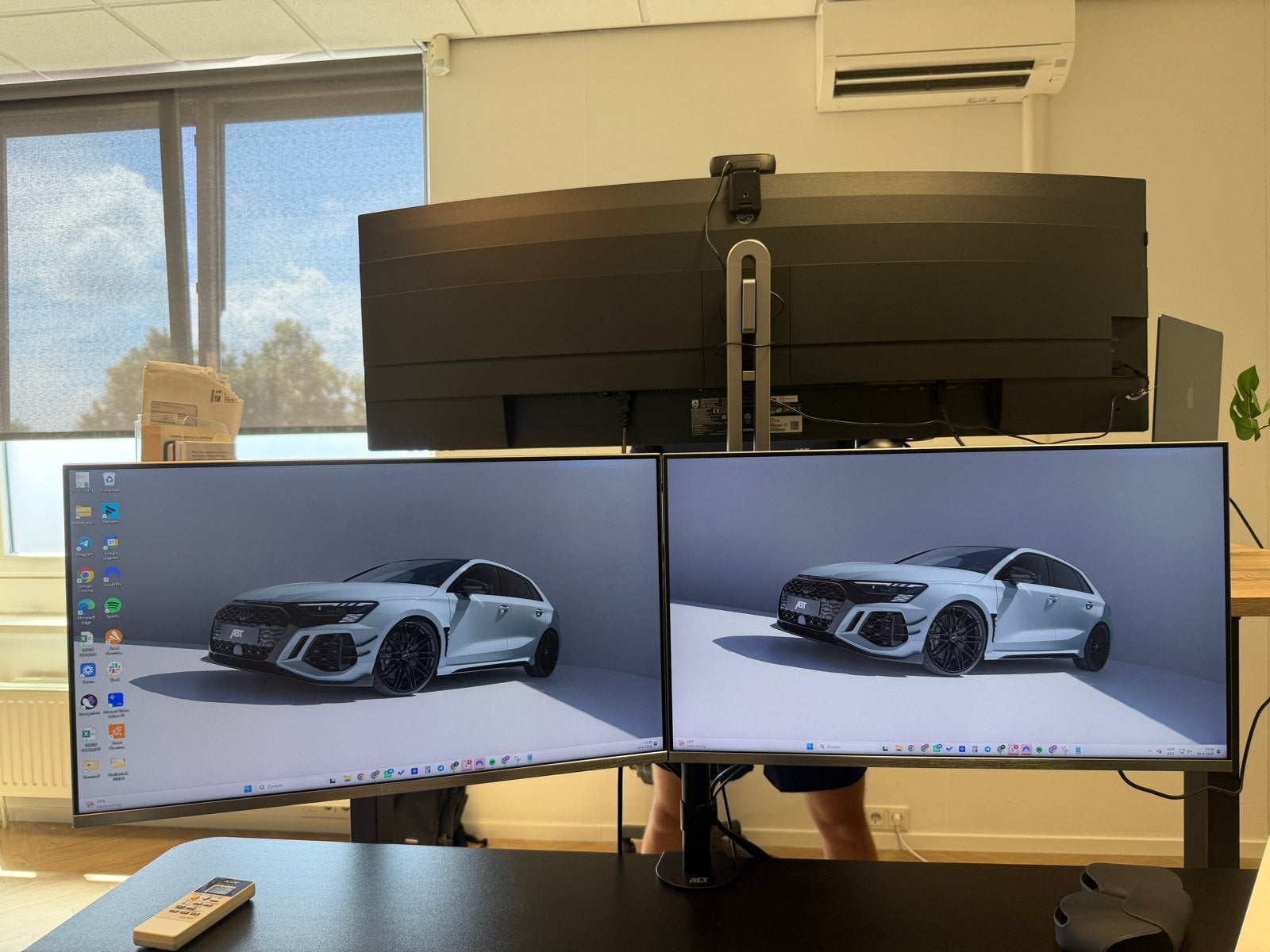 2 Peaq monitoren inclusief draagarm in perfecte staat!, Computers en Software, Ophalen, HDMI, In hoogte verstelbaar, Full HD
