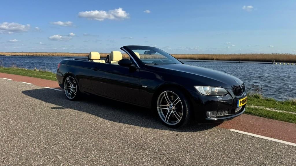 BMW 335i Uniek Handbak Cabrio HighEx 2009 Individual M-Sport, Achterwielaandrijving, Beige, Parkeerassistent, Cabriolet