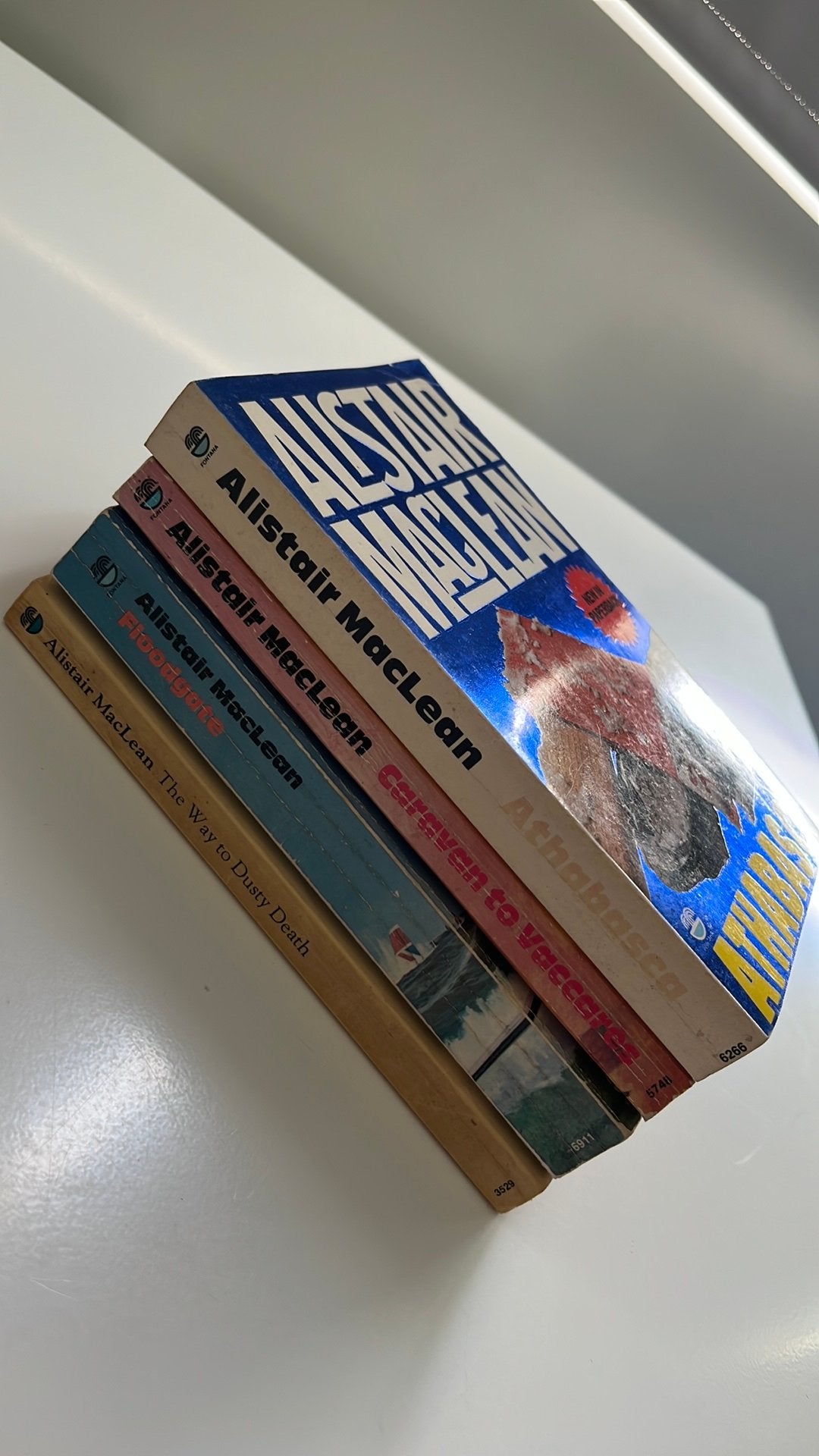 Alistair MacLean EN, Ophalen of Verzenden, Zo goed als nieuw