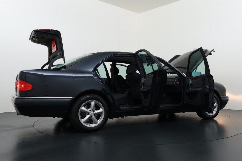 Mercedes-benz E-KLASSE 240 ELEGANCE V6 Automaat Youngtimer!!, foto 10