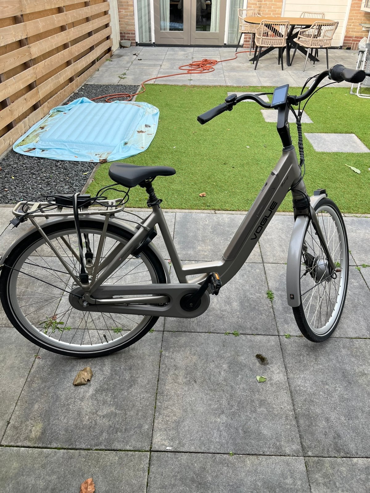 Elektrische damesfiets Vogue te koop, Zo goed als nieuw, Schijfrem, Ophalen, Overige merken