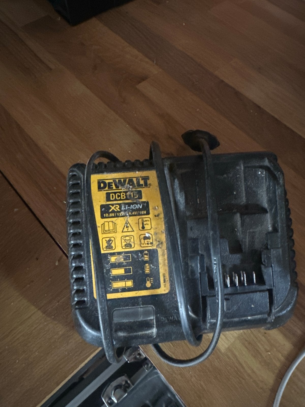 DeWalt DCB115 XR Li-Ion acculader 10.8V/14.4V/18V, Ophalen, Gebruikt