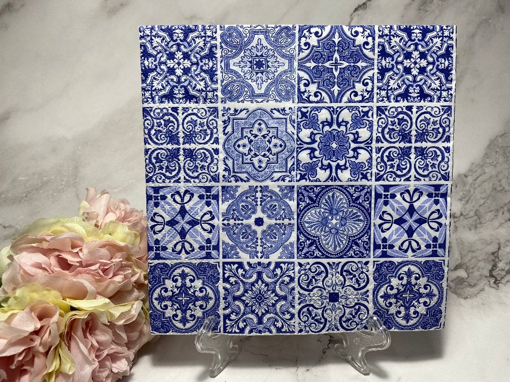 Knutsel servetten 16 Delfts blauw tegels nr 105, Ophalen of Verzenden, Nieuw, Papier of Karton, Knutselmateriaal