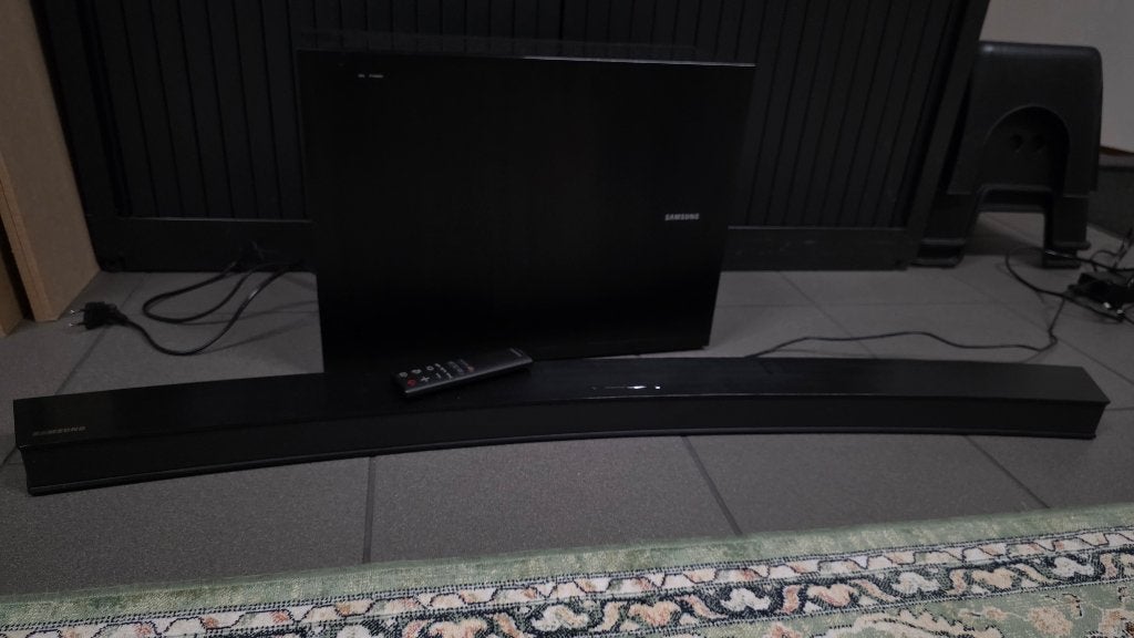 Samsung HW-J6500 Curved Soundbar + draadloze subwoofer, Ophalen, Bluetooth, Gebruikt