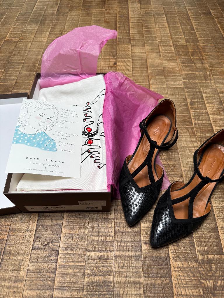 Schoen lage hak CHIE MIHARA Hidrow zwart 39, Kleding | Dames, Schoenen, Schoenen met lage hakken, Zwart, Ophalen of Verzenden