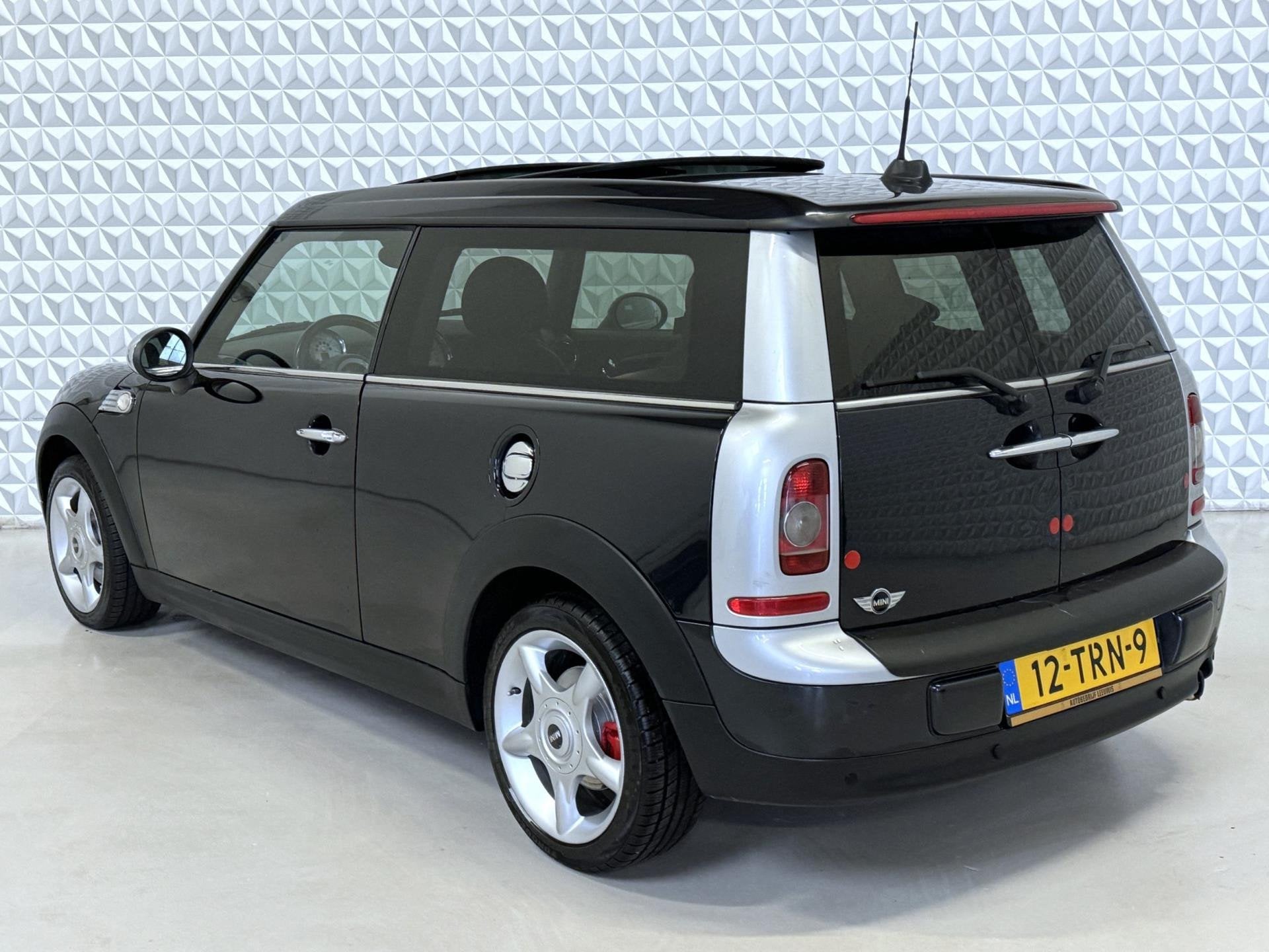 Mini Mini Clubman 1.6 Cooper Stoelverwarming + Cruise contro, Auto's, Mini, Voorwielaandrijving, Gebruikt, 4 cilinders, 4 stoelen