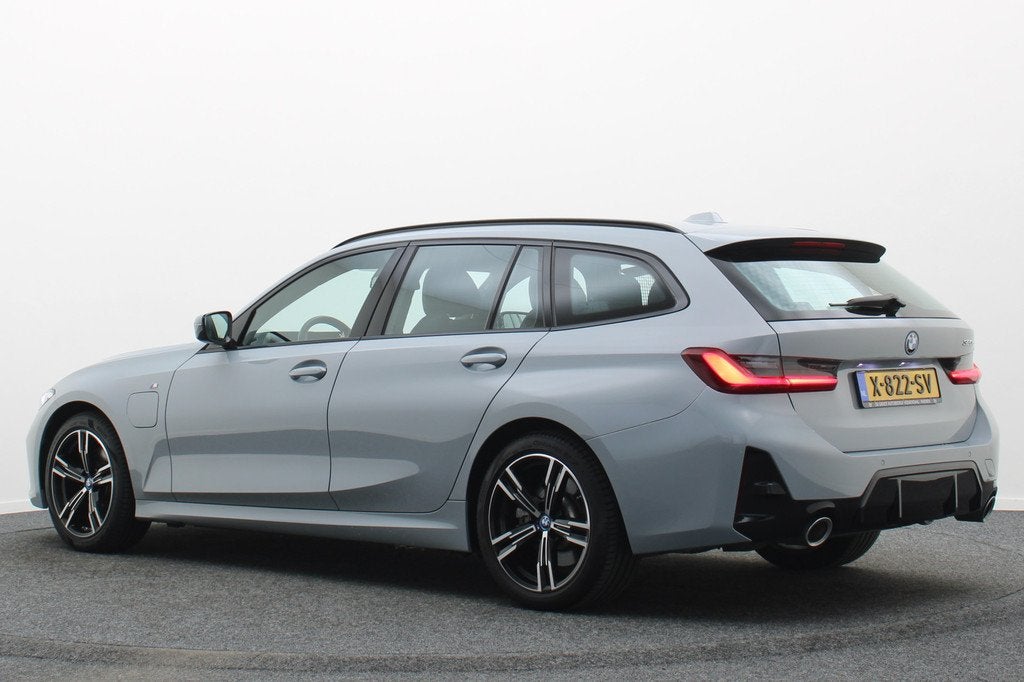 BMW 3 Serie Touring 320e M Sport Leder/Alcantara, Virtual Co, Auto's, BMW, Automaat, 1998 cc, Gebruikt, 4 cilinders