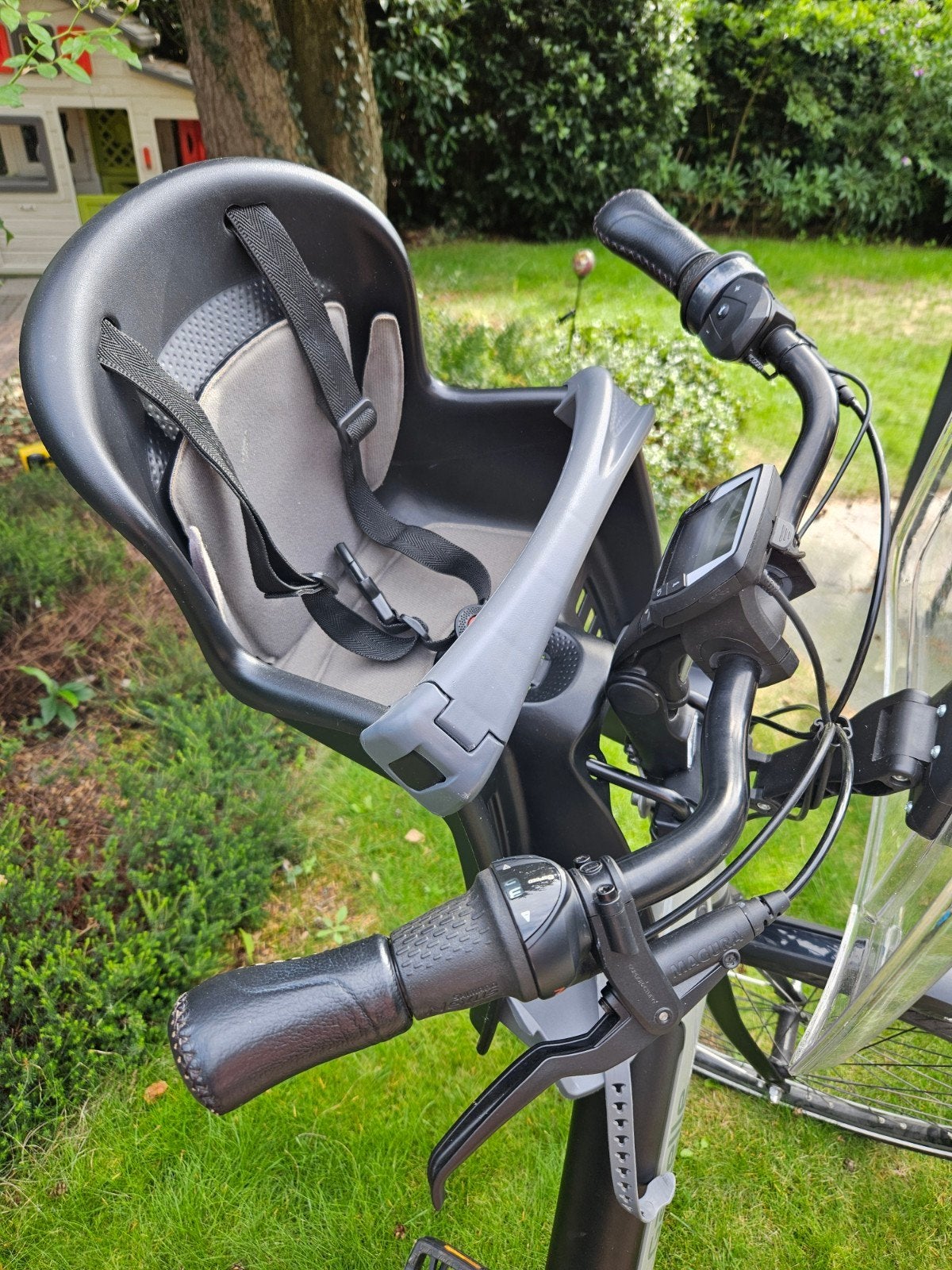 Fietsstoeltje polisport bilby Voor, Fietsen en Brommers, Ophalen, Polisport, Gebruikt, Voetsteuntjes