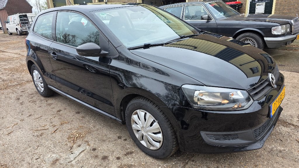 VW Polo 1.2i  2012  Nwe Distributie!! Nwe Apk!! Rijdt super!, Auto's, Voorwielaandrijving, 40 €/maand, Zwart, 1198 cc