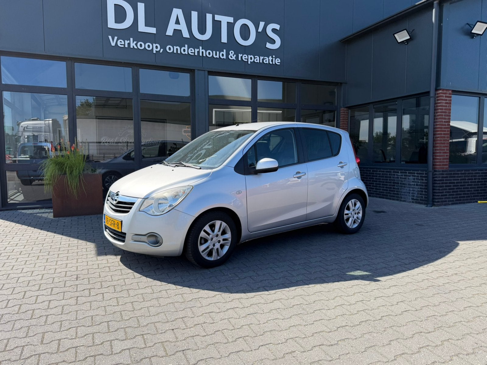 Opel Agila 1.0 12V 2011 Grijs, Auto's, Opel, 31 €/maand, Origineel Nederlands, Bedrijf, Handgeschakeld