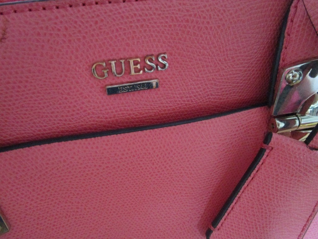Nr.79: Handtas tas van Guess Nieuw Roze met schouderriem, Ophalen of Verzenden, Zo goed als nieuw, Roze, Handtas