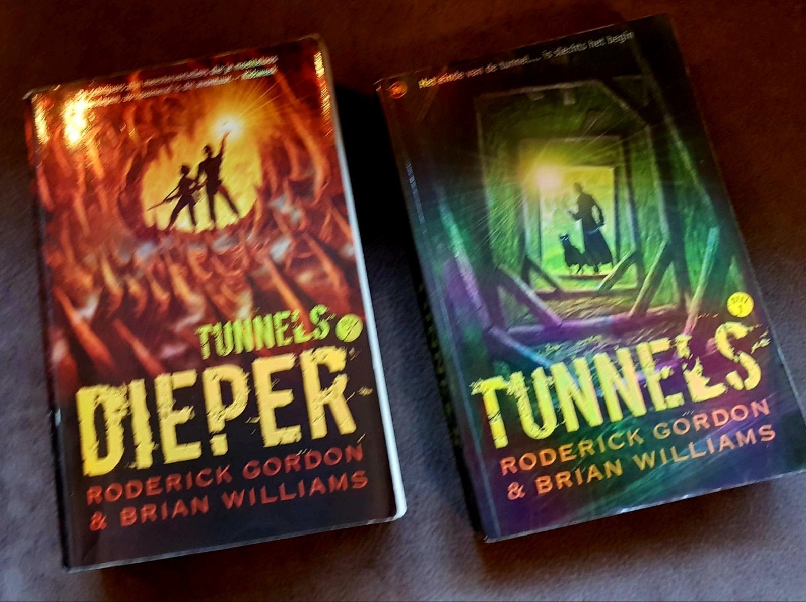 Boeken Dieper en Tunnels., Ophalen of Verzenden, Zo goed als nieuw