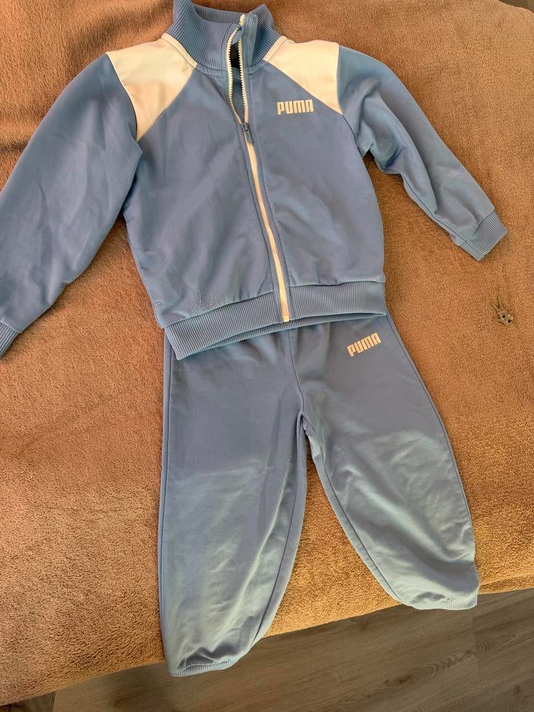 Puma Sportpak Jongen Maat 98 (3-4 jaar) - Zo goed als nieuw, Ophalen of Verzenden, Zo goed als nieuw, Jongen, Sport- of Zwemkleding